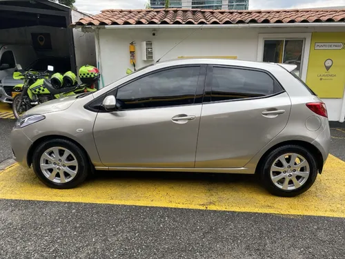 Mazda 2 1.5 15hm8 2010