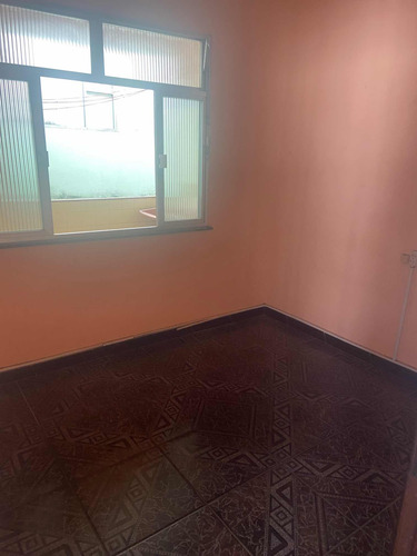 Alugo Casa 3 Quartos Com Terraço Amplo