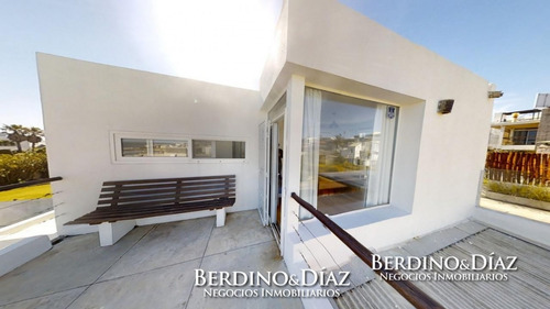 Moderna Residencia En La Posta Del Cangrejo- Ref: 640
