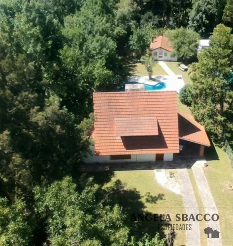 Quinta En Venta En Barrio, Parque Exaltación.