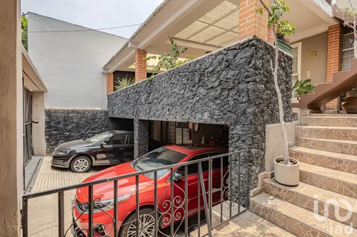 Venta Casa 7 Ambientes Adolfo Ruiz Cortínes