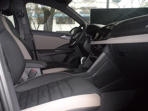 Imagen 12 de 25 de Volkswagen Taos 2022 1.4 250 Tsi Hero (gl)