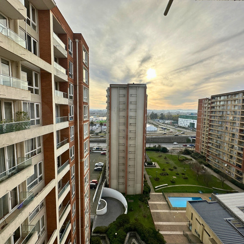 Departamento De 2 Dormitorios A Pasos Del Mall Del Trébol