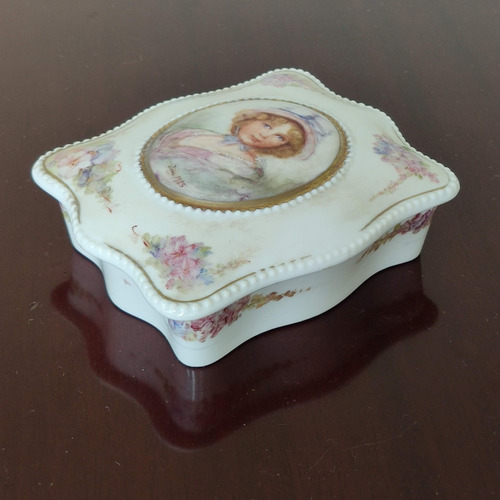 Desapegadoc Caixinha Dama Antiga Porcelana Pintada À Mão Vtg