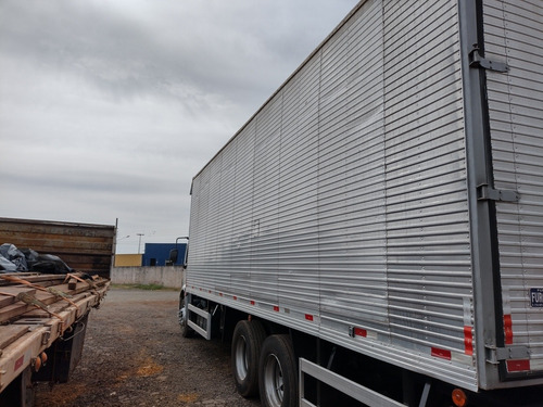 Imagem 6 de 13 de Volvo Vm 260
