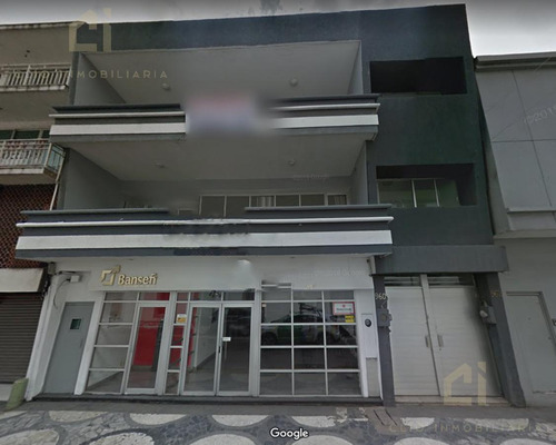 Oficinas En Renta En El Segundo Piso De Un Edificio, Ubicado Sobre La Avenida Independencia, Tiene Entrada Independiente