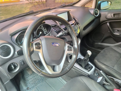 Imagen 6 de 11 de Ford Fiesta Titanium