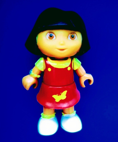 Figura De Dora La Exploradora Con Vestido - Articulada