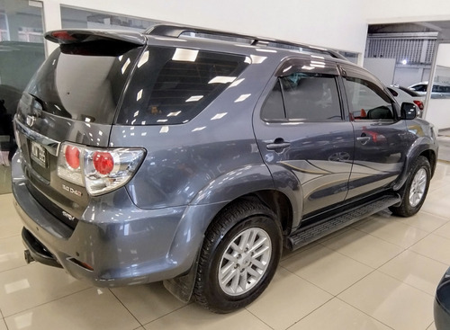 Imagen 2 de 16 de Toyota Sw4 4x4 At 7 Asientos