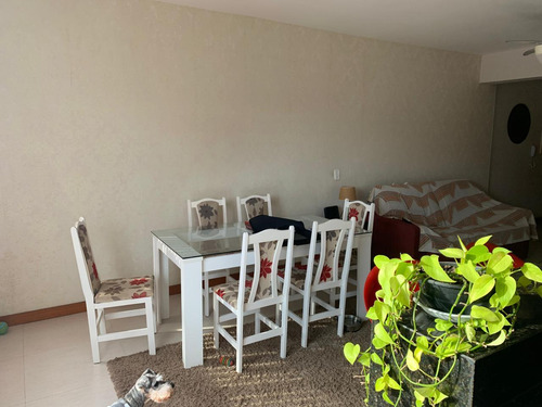Departamento En Venta - 2 Dormitorios 2 Baños - Cochera - Rio Grande Do Sul
