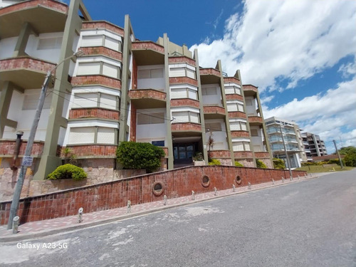 Venta Edificio 50 Dormitorios Zona Centro Con Cochera