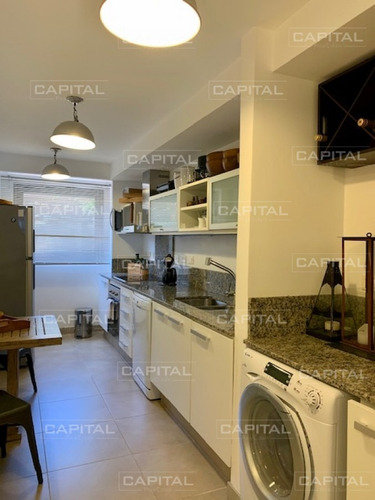Venta De Apartamento De Dos Dormitorios Con La Mejor Vista Hacia El Atardecer, Punta Ballena- Ref: 30673