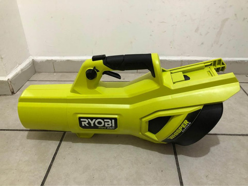 Kit Sopladora 40v Con Batería 4ah Y Cargador Ryobi Ry404014k Color Verde