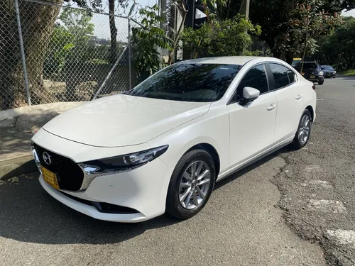 Mazda 3 2.0 Touring Hibrido At 4x2 2024