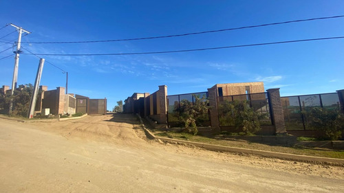 Venta De Terreno, Excelente Ubicación Sector Los Pinos!!