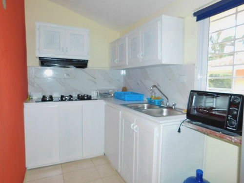 En Samaná, Republica Dominicana, Villas Listas Para Mudarse, Dos Habitaciones Con Sus Baños, ¡sala, Comedor, Cocina, Terraza Techada Y Patio En El Residencial Bahía De Los Dioses!