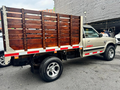 Mazda B2600 2.6 B2600
