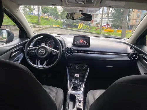 Mazda 2 1.5 Touring mecanico