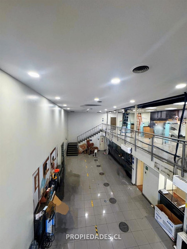 Local Comercial En Arriendo En Santiago Uf 230 Gran Local