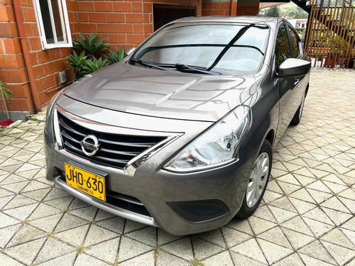 Nissan Versa 1.6 Advance