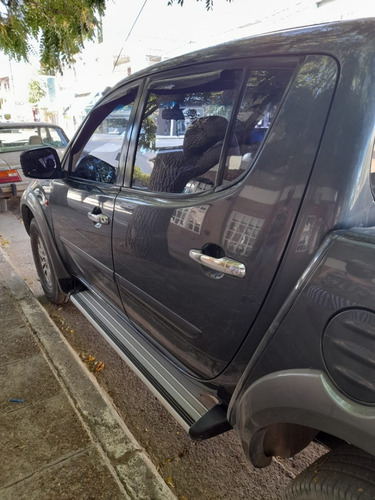 Mitsubishi L-200