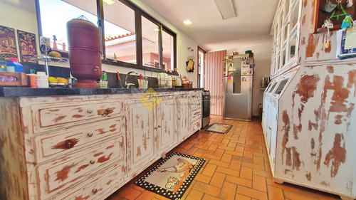 Imagem 12 de 30 de Casa Com 5 Dormitórios À Venda Com 222.4m² Por R$ 1.050.000,00 No Bairro Seminário - Curitiba / Pr - 694