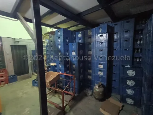 Fondo Comercio Negocio En Venta En Zona De Alto Trafico Av Ayacucho Con Cavas Cuartos Exhibidores Inventario Estef 25-4870