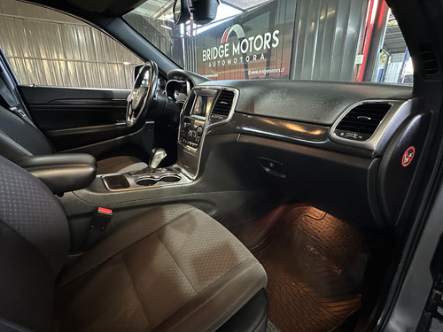 Jeep Grand Cherokee Laredo 2019 3.6 V6 2 Dueños