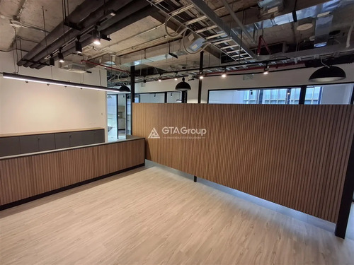 Arriendo Espectacular Oficina 360 M2. Exclusivo Edificio