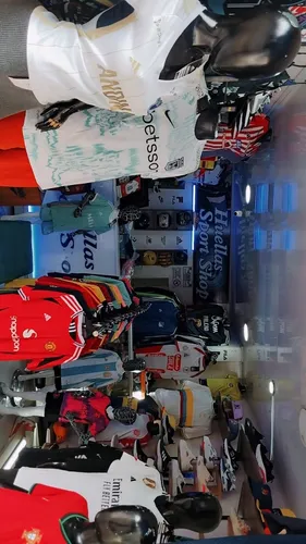 Vendo Negocio Ropa Y Artículos Deportivos.