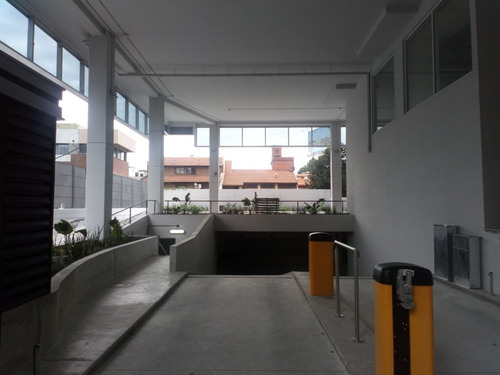 Imagen 10 de 12 de Oficinas Alquiler | Lumina Ii, Venezuela, Vte López | Piso 7º - 704 M²