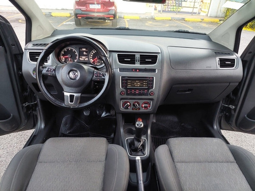 Imagen 17 de 25 de Volkswagen Fox 2013 1.6 Highline