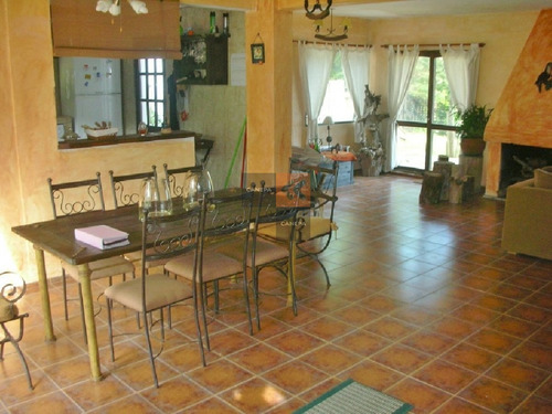 Casa En Venta Y Alquiler,espectacular Esquinera Con Piscina En Montoya - La Barra - Punta Del Este- Ref: 8768
