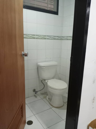 Imagen 6 de 13 de Alquiler De Oficinas En Los Dos Caminos Con Excelente Ubicacion Y Acabados De Calidad