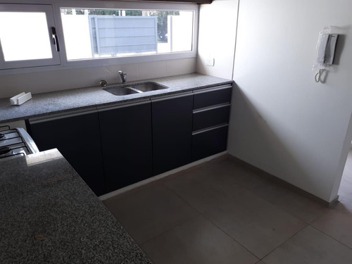 Imagen 8 de 22 de Casa - La Plata