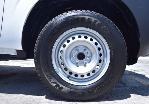Imagen 9 de 9 de Nissan Np300 Estacas T/m