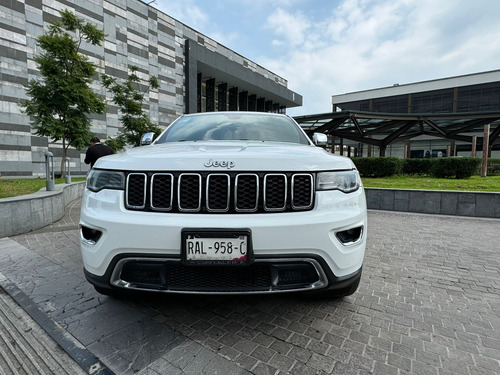 Jeep Grand Cherokee 3.6 Limited Lujo 4x2 Mt