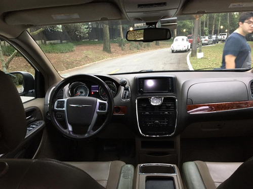 Chrysler Town & Country 3.6 Touring 5p 2012