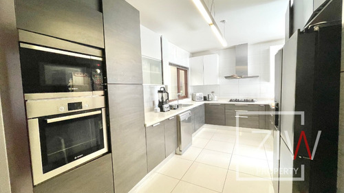 Mediterránea 450m2 Condominio La Dehesa 5d 5b - Ziw Property