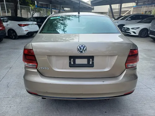 Volkswagen Vento 1.6 Starline Mt