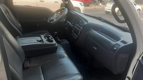 Kia 2700