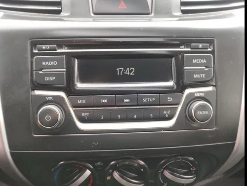 Nissan NP300 2.5 SE Paq Seguridad Mt