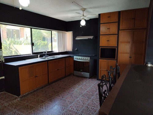 Casa En Privada En Tlaltenango, Cuernavaca, Morelos - Crb-792-dpx