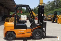 Comprar Autoelevador Liangong 30 Triple Torre 4,5m Levante 3tn