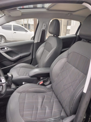 Imagen 12 de 12 de Peugeot 208 Feline Pack Cuir 2014