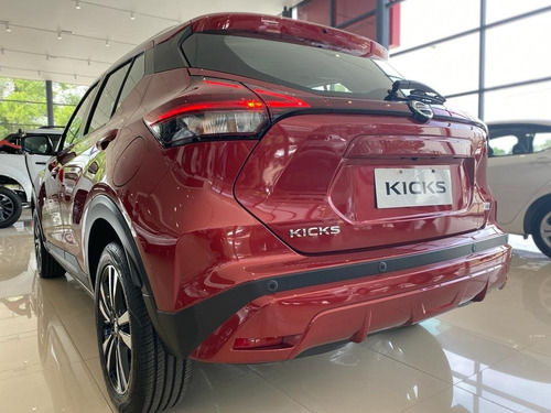 Imagen 7 de 22 de Nissan Kicks Advance Cvt 0km Oferta Bordó #02