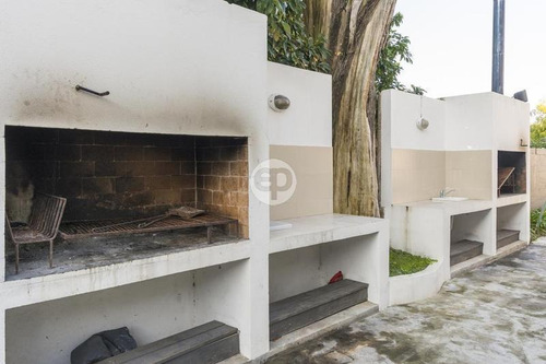 Venta Apartamento 1 Dormitorio Y Medio Punta Del Este Garage Parrillero Propio