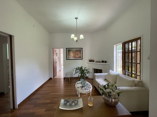 Venta Casa Apto Credito - 4 Ambientes - Centro - Luján
