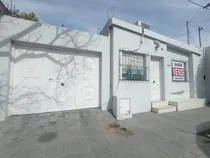 Comprar Dueño Vende Casa, Apta Credito Y Con Posibilidad De Ampliar. Ubicación Dentro De Las 4 Avenidas, Con Todos Los Servicios Disponibles. Muy Cómoda Para Persona Mayor O Matrimonio Con 2 Hijos.