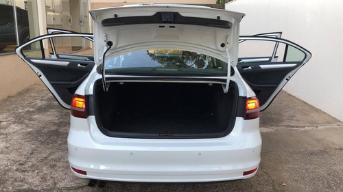 Imagem 9 de 14 de Volkswagen Jetta 2.0 Trendline Flex 4p Tiptronic